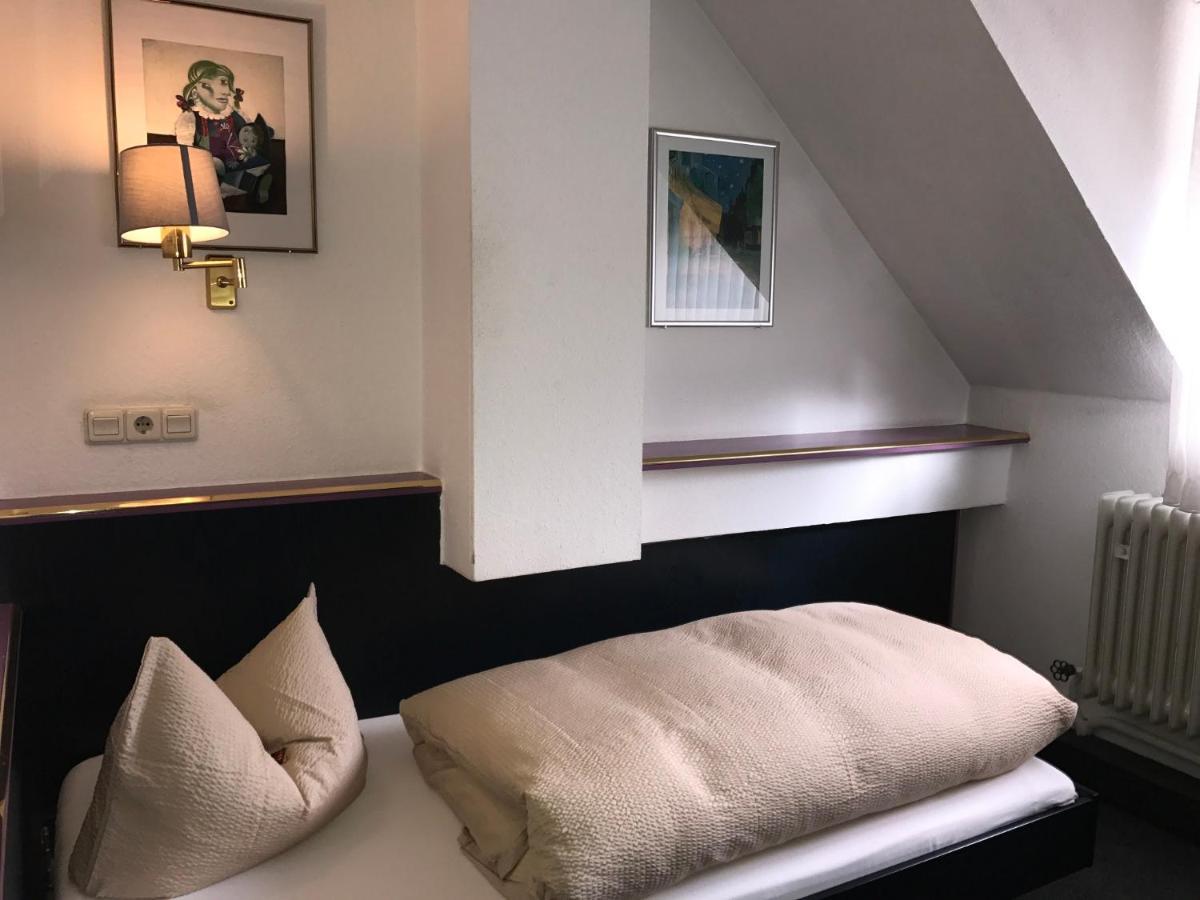 Hotel-Landgasthof Gruener Baum - Dittigheim Таубербишофсхайм Экстерьер фото
