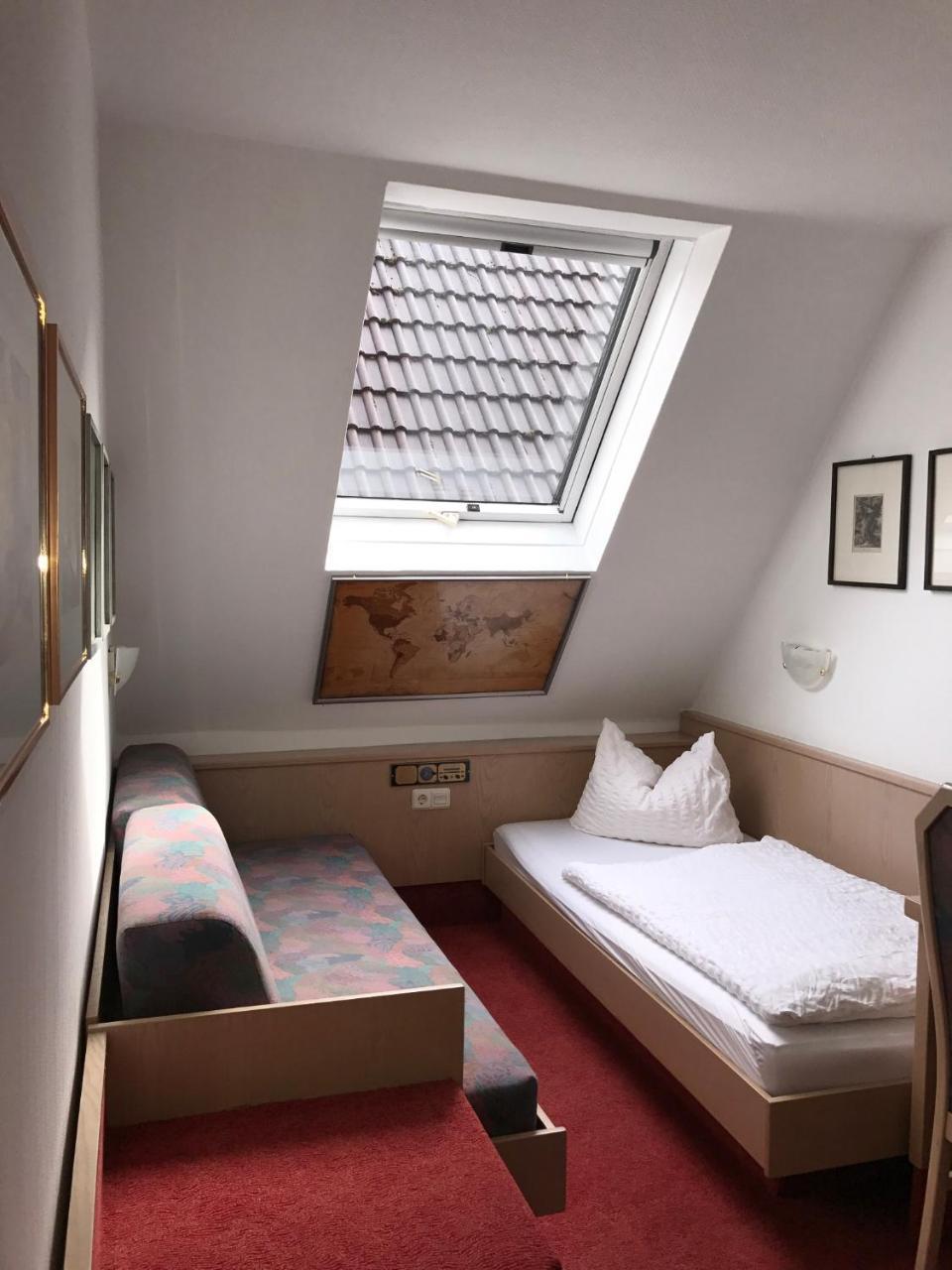 Hotel-Landgasthof Gruener Baum - Dittigheim Таубербишофсхайм Экстерьер фото