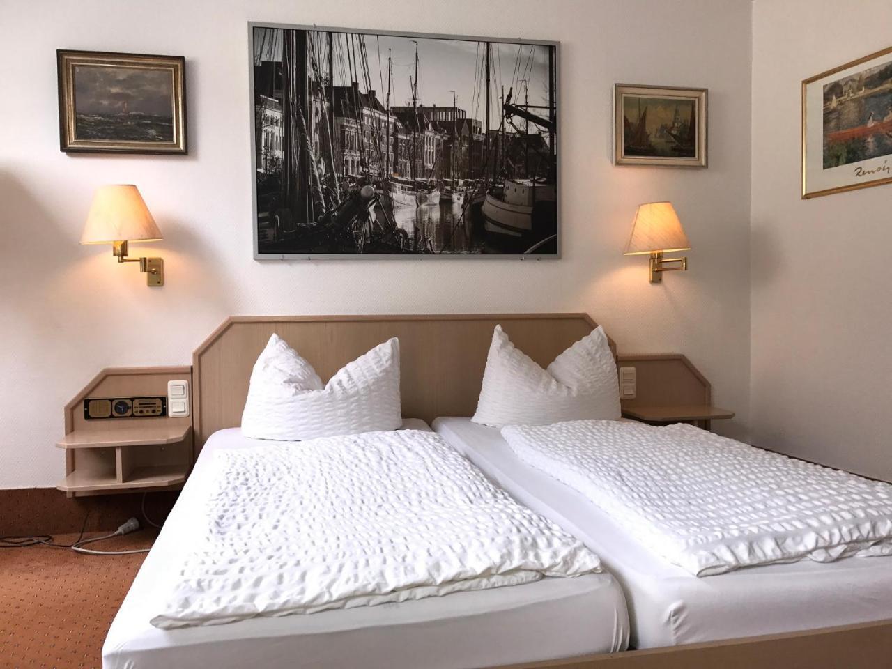 Hotel-Landgasthof Gruener Baum - Dittigheim Таубербишофсхайм Экстерьер фото